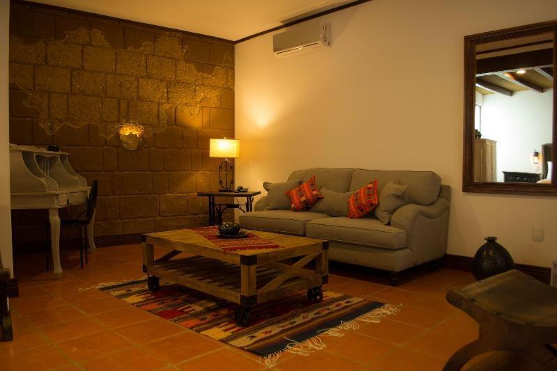 Casa De Adobe Gallery & Luxury Boutique Oaxaca ห้อง รูปภาพ